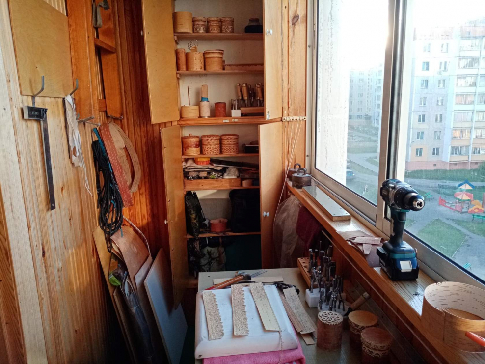 Швейный уголок на балконе