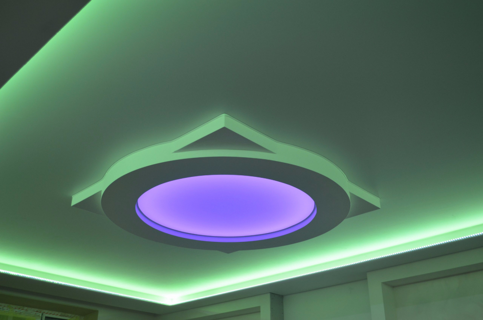 Потолок из гипсокартона и натяжной