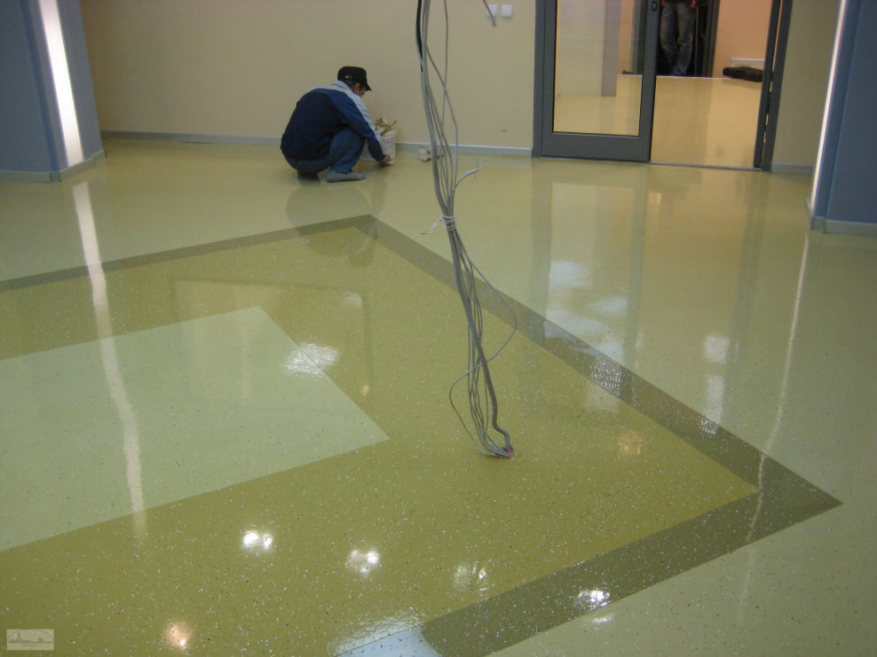 Наливной финишный полимерный пол