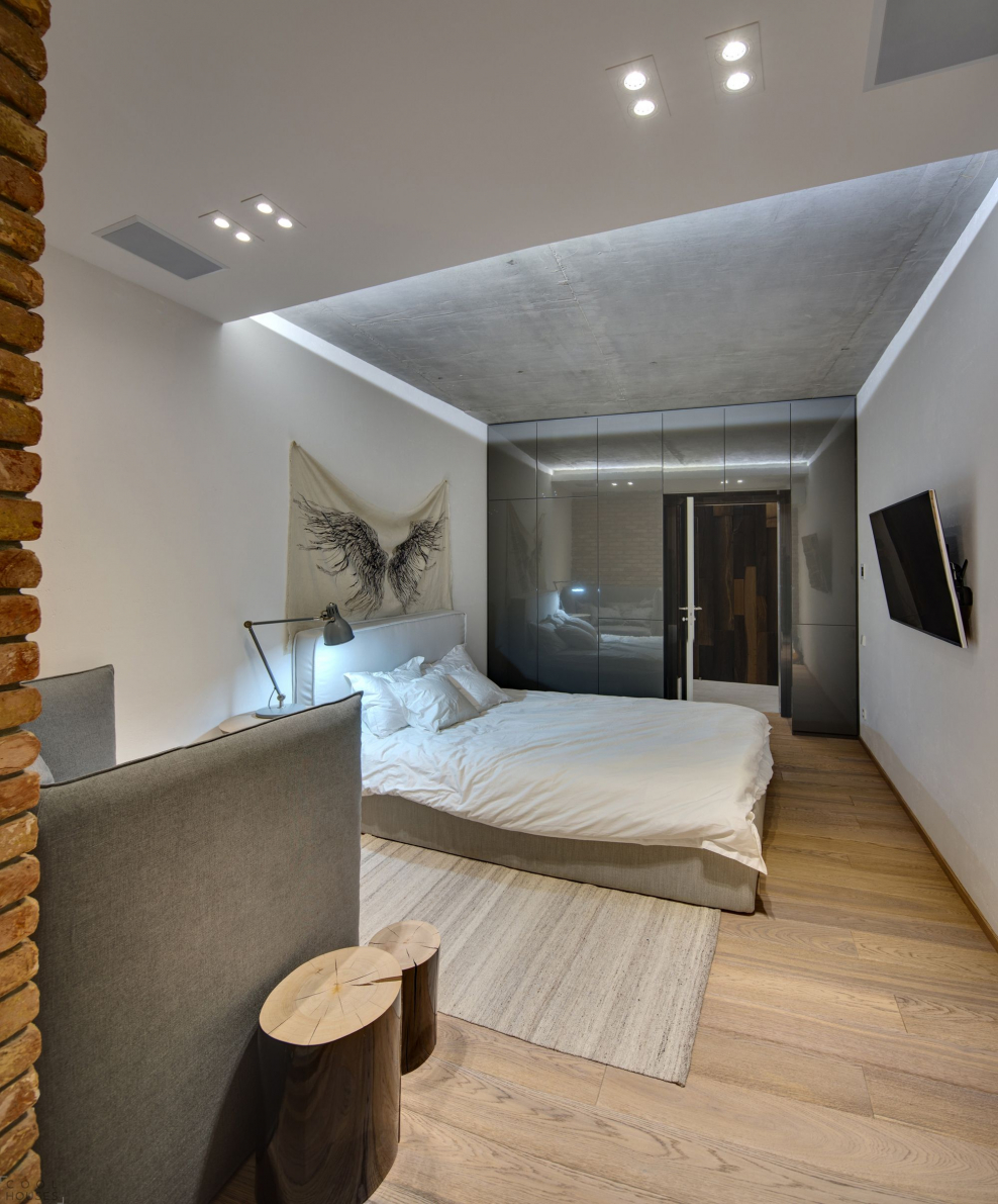 Необычная планировка спальни