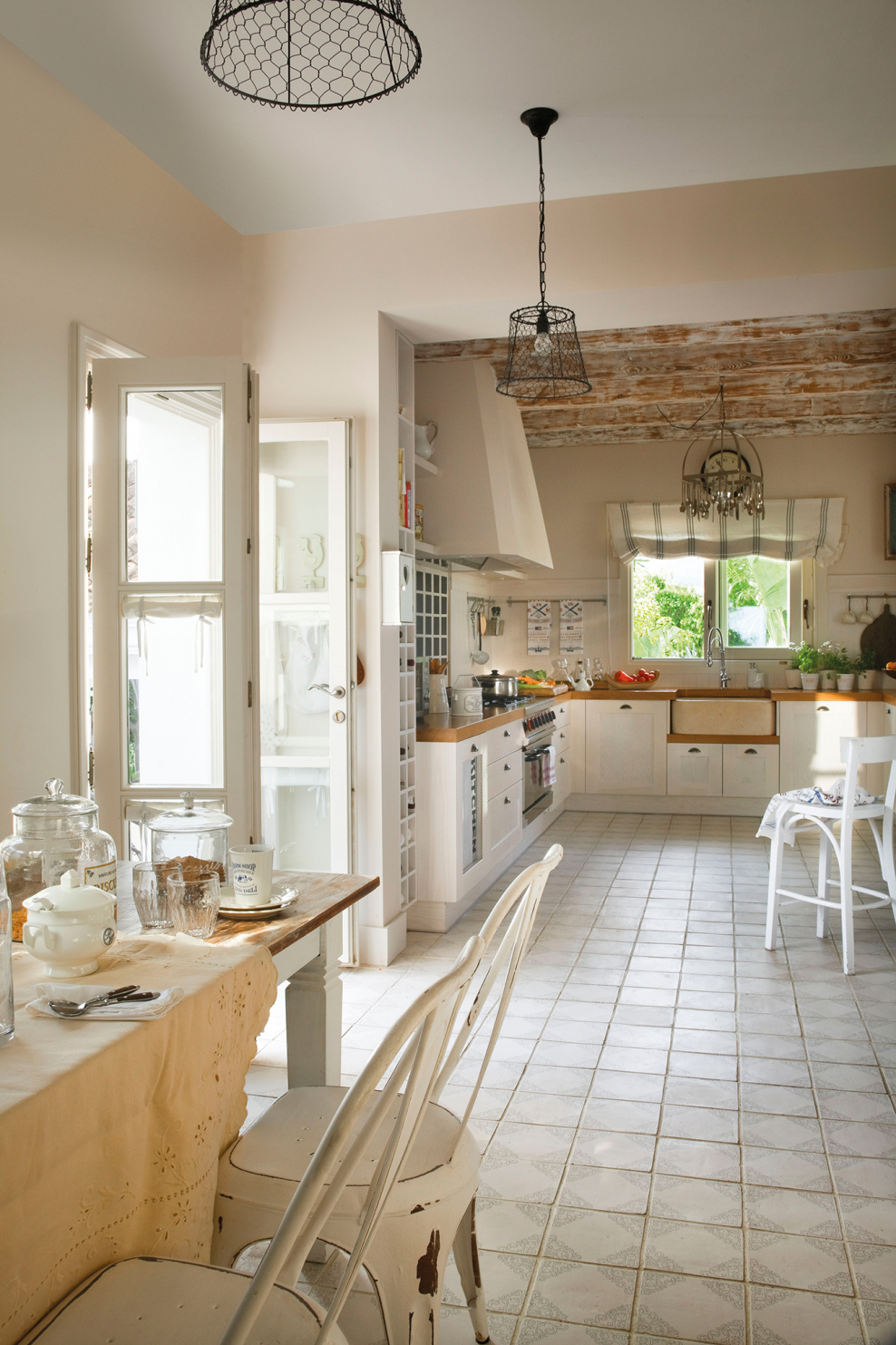 Кухня в стиле деревенский Прованс