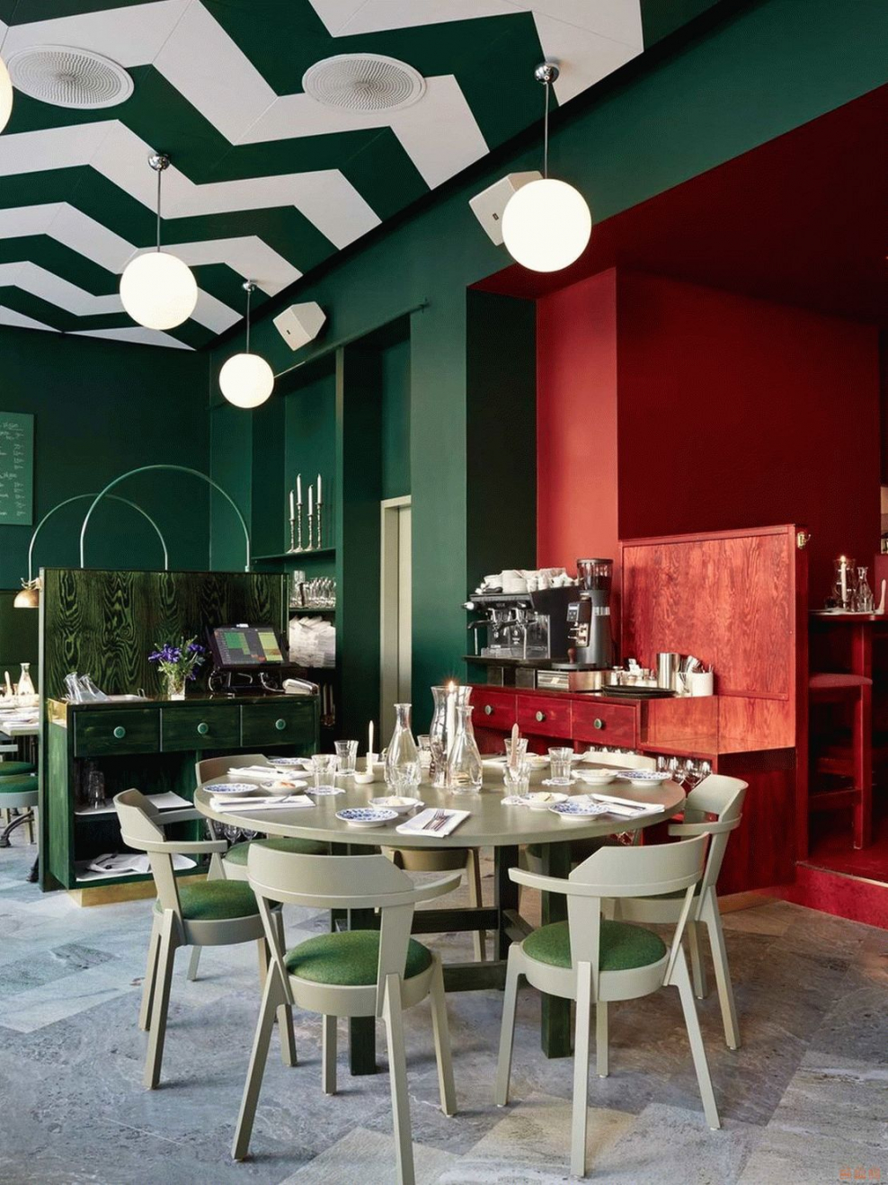 Интерьер кафе