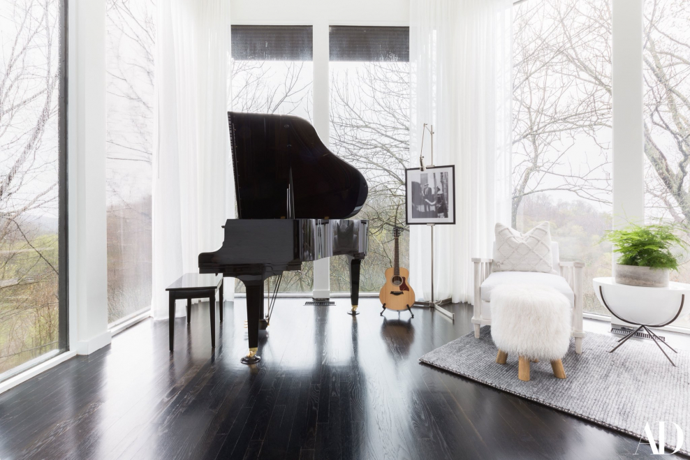 Пианино в современном интерьере