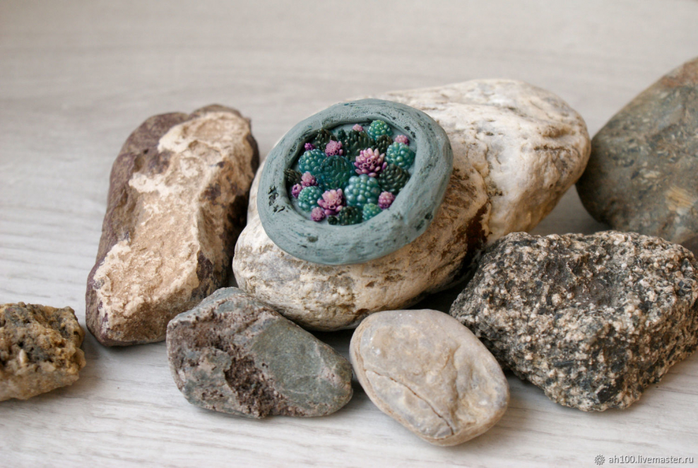 Вещи с камнями