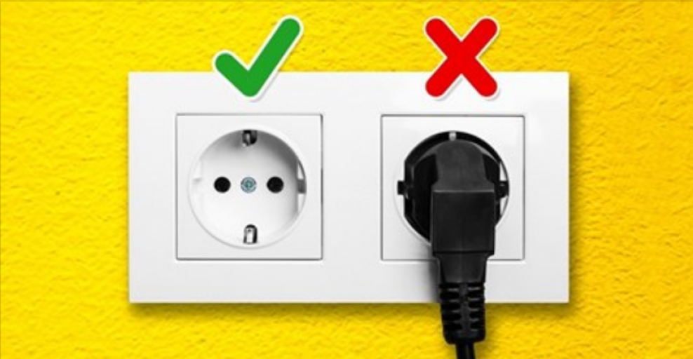 Выключайте приборы из розеток