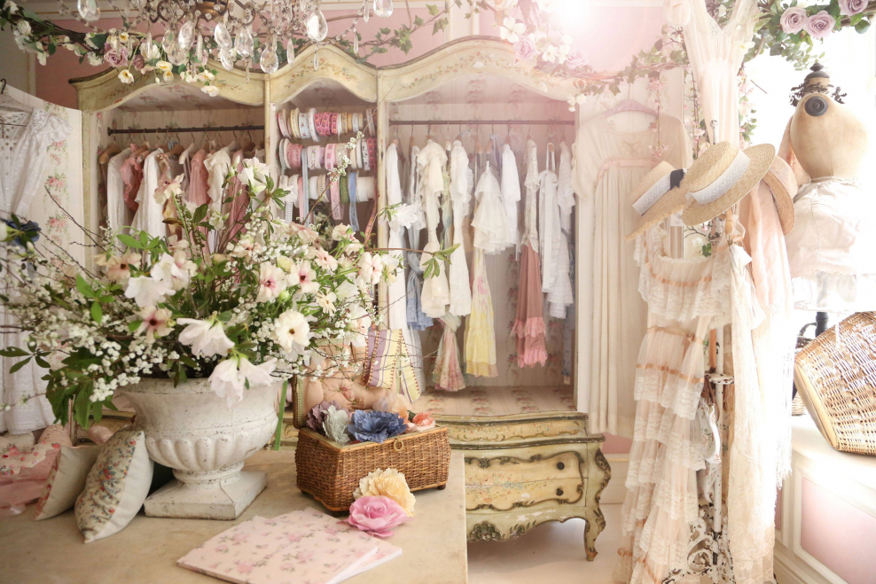 Шифоньер в стиле шебби Шик