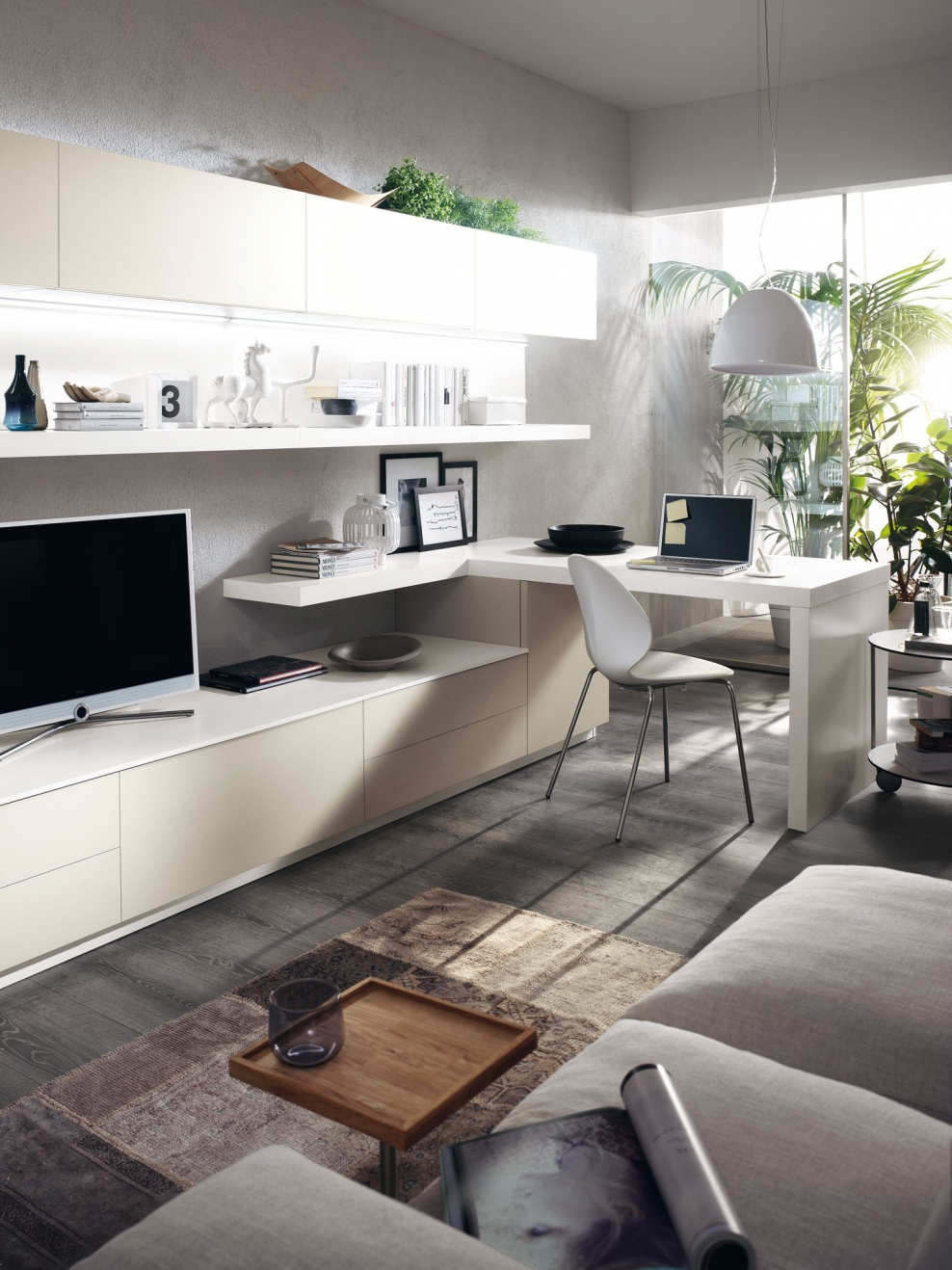 Гостиная с компьютерным столом