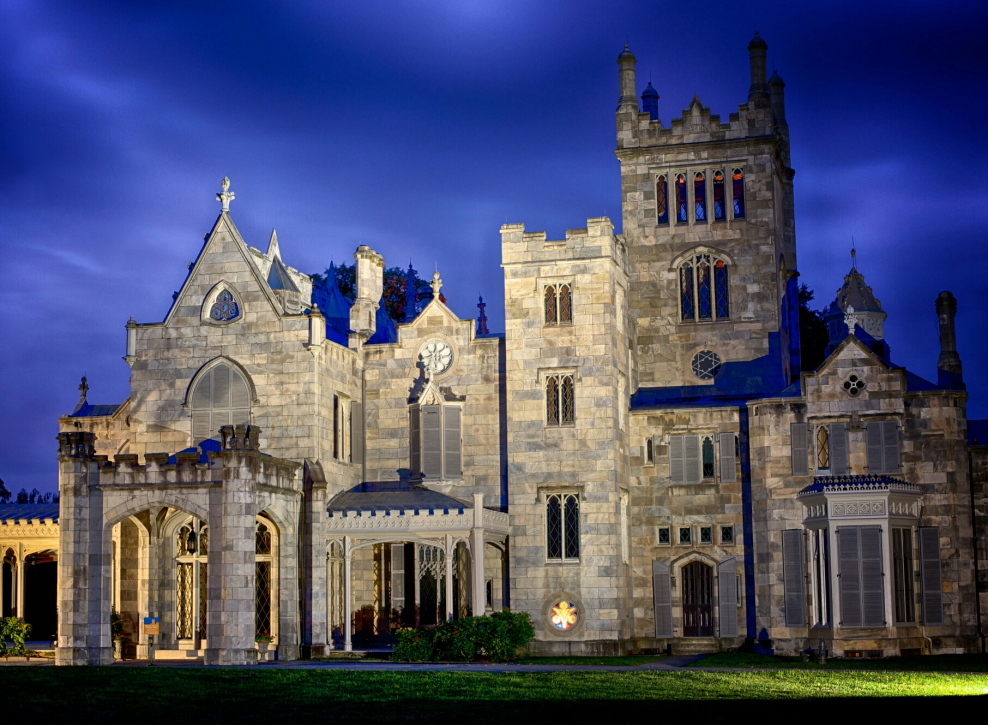 Неоготика в США