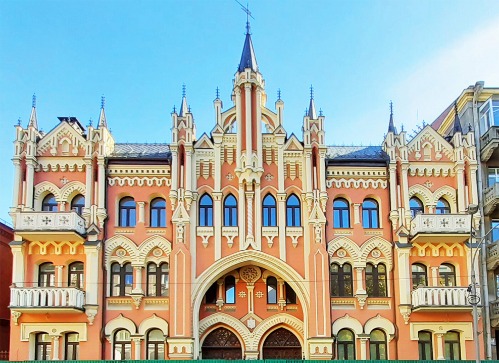 Петергоф Готическая капелла в парке Александрия