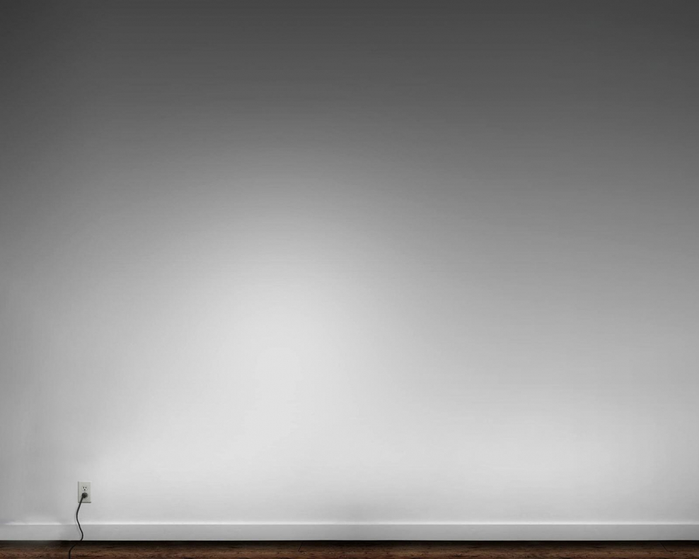 Серая стена