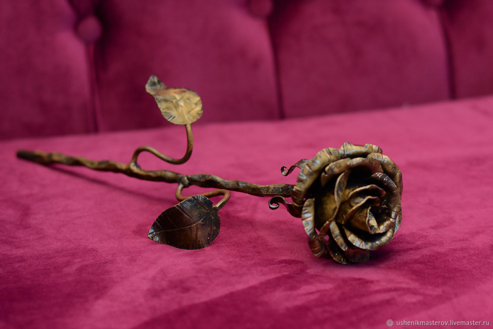 Кованная роза из металла