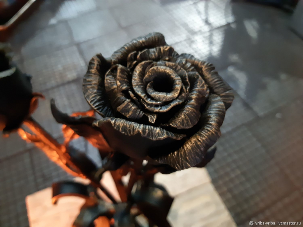 Кованые подставки для кованых роз