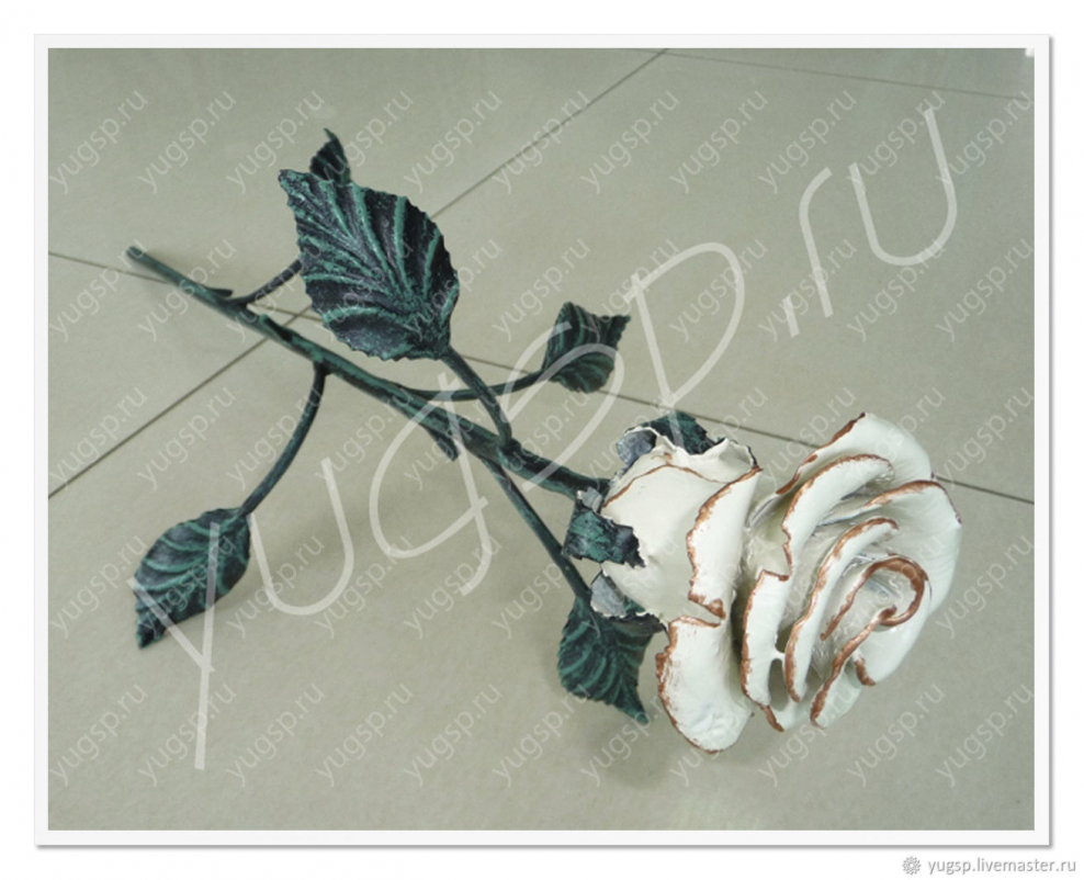 Кованая роза