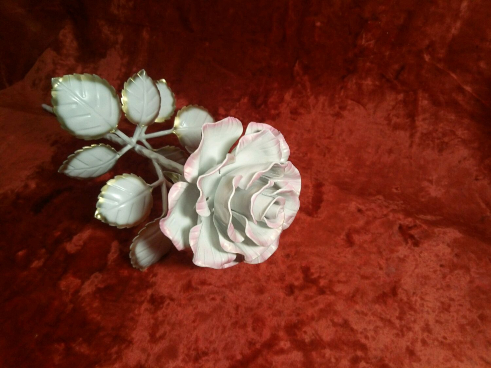 Кованые вазы для цветов