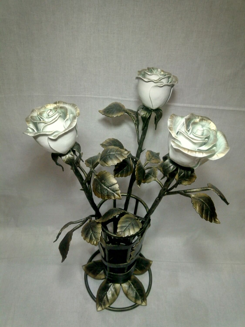 Подставка для розы из металла