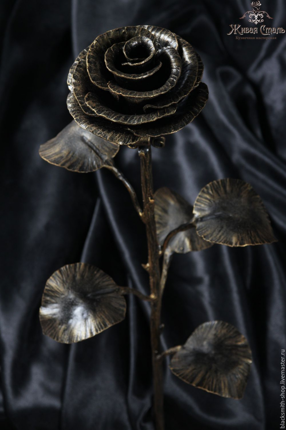 Маленькая кованная роза