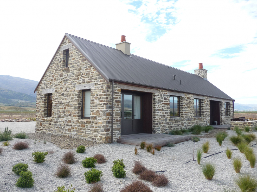 Каменный дом в стиле барнхаус