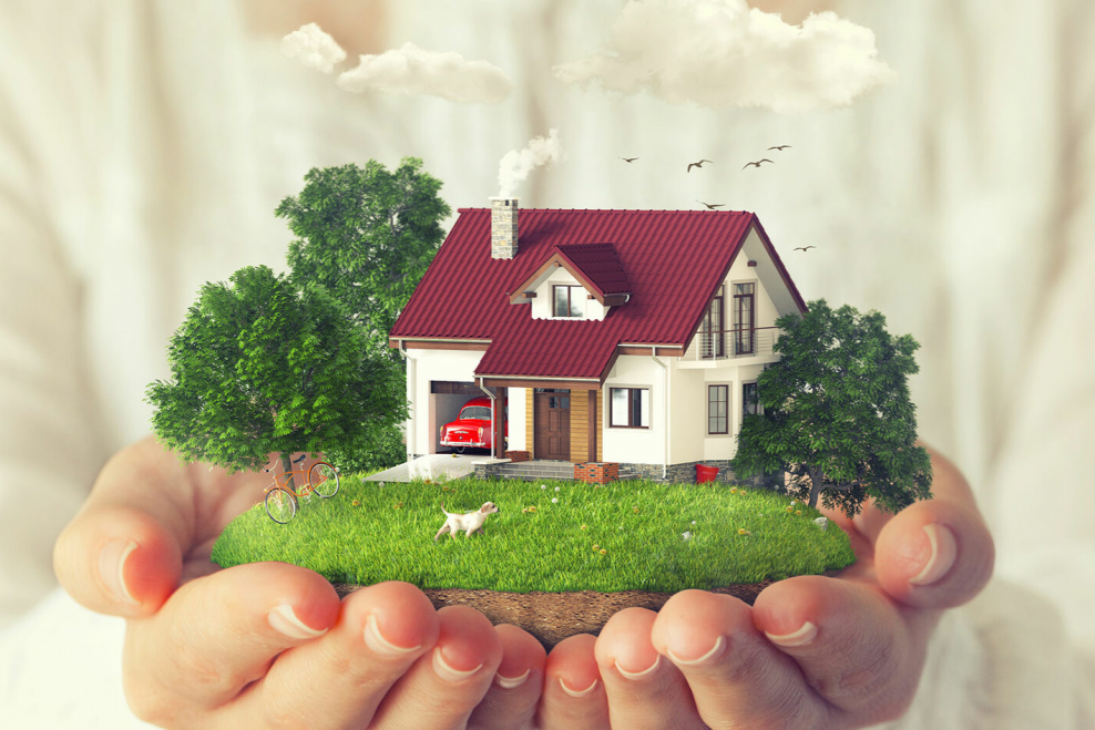 Домик в ладошках