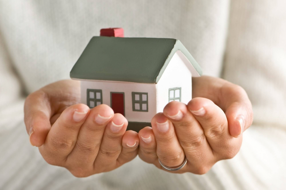 Домик в ладошках