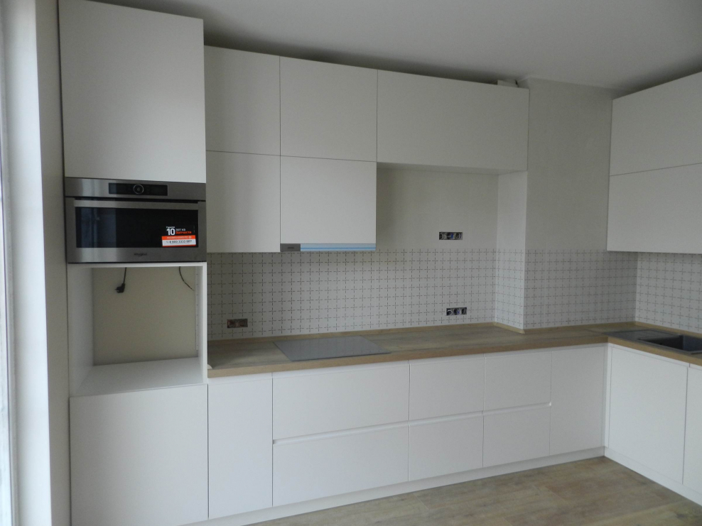 Фасад Luna с интегрированной ручкой