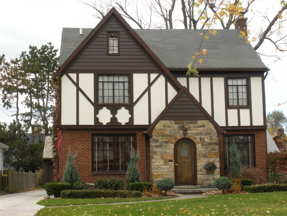 Стиль Тюдор (Tudor Revival Cottage)
