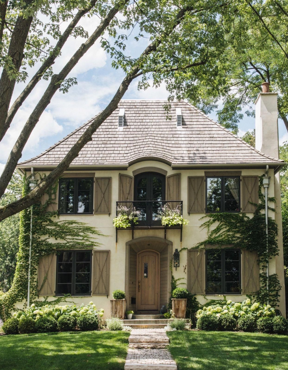 Дворцовский экстерьер