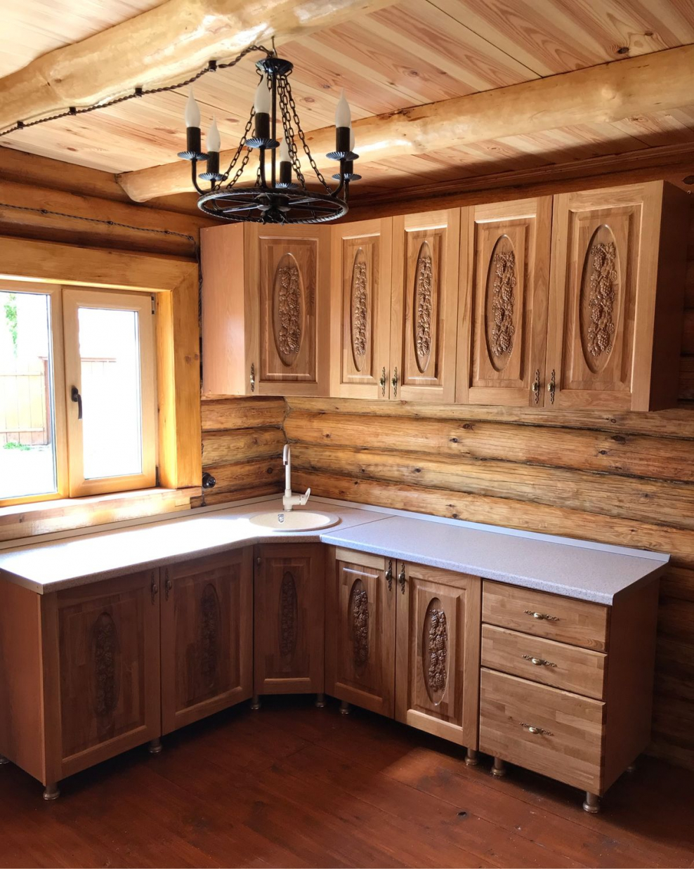 Деревянные кухонные гарнитуры