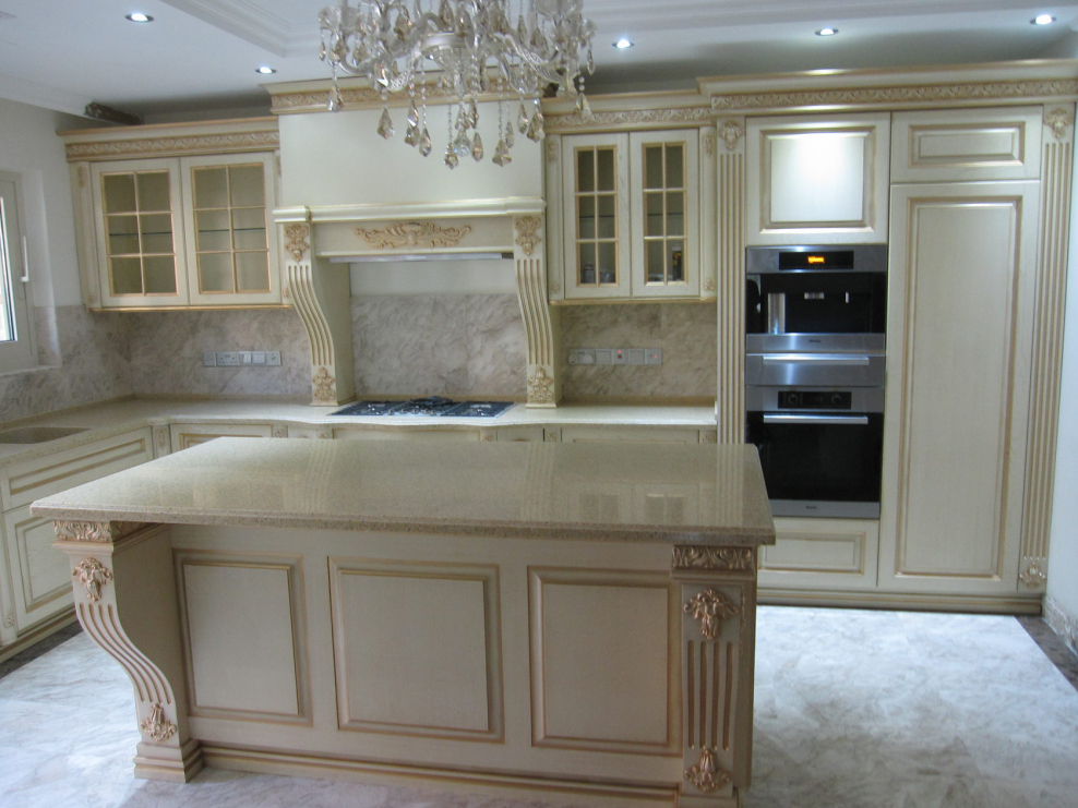 Кухня из массива дерева