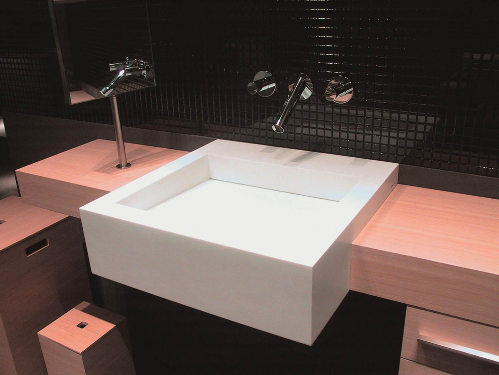 Раковина со столешницей в классическом стиле