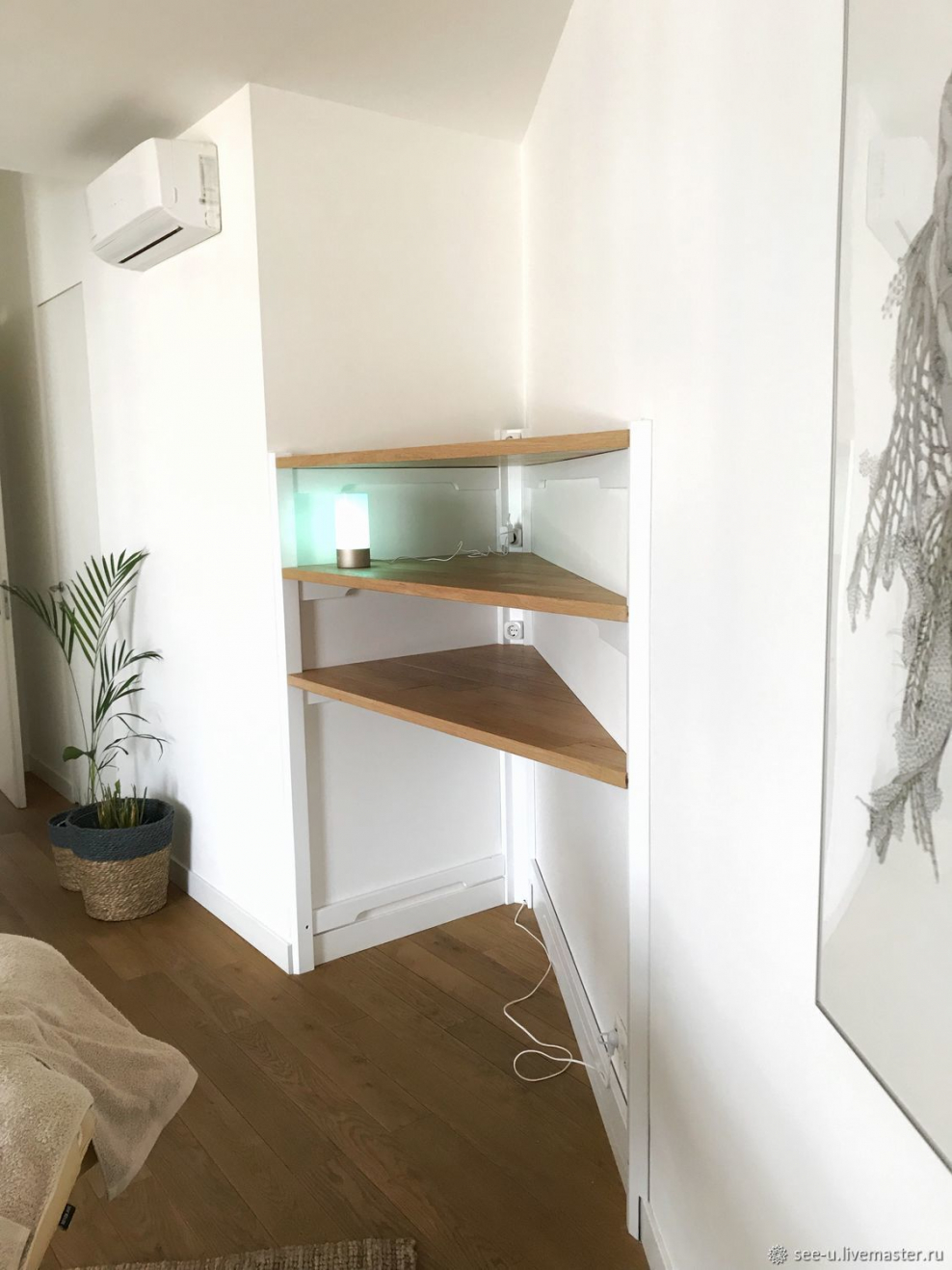 Угловая полка на лоджию