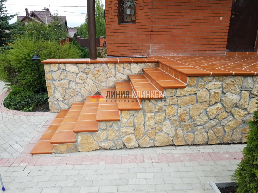 Ступеньки в дом