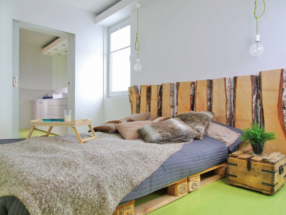 Кровать в эко стиле