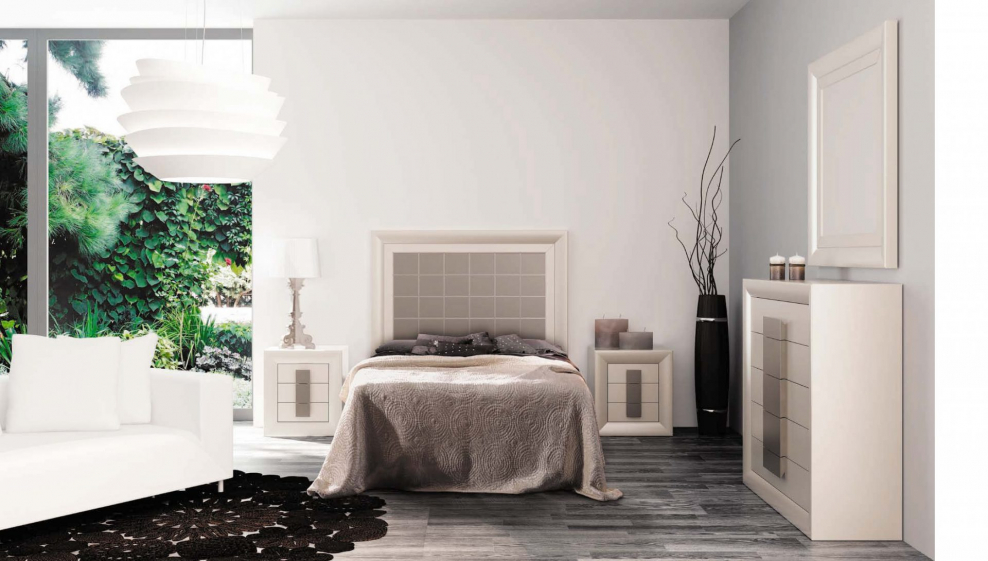 Композиция спальни древесные