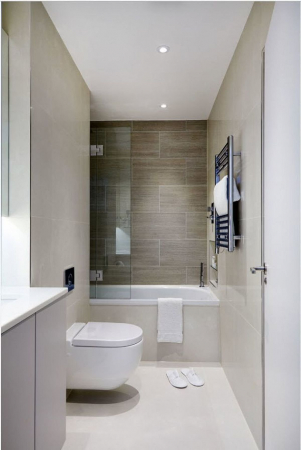 Маленькая узкая ванная