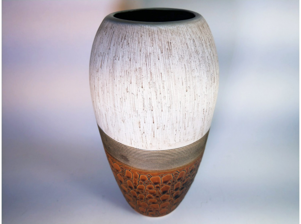 Необычные керамические вазы