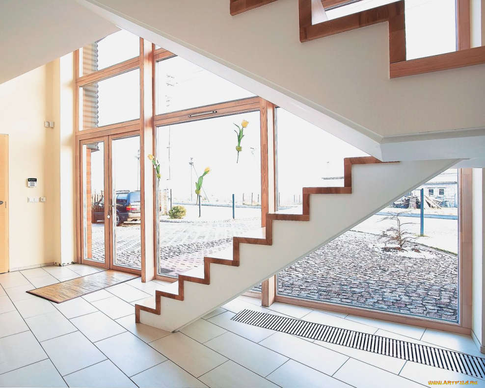 Монолитные двухмаршевые лестницы