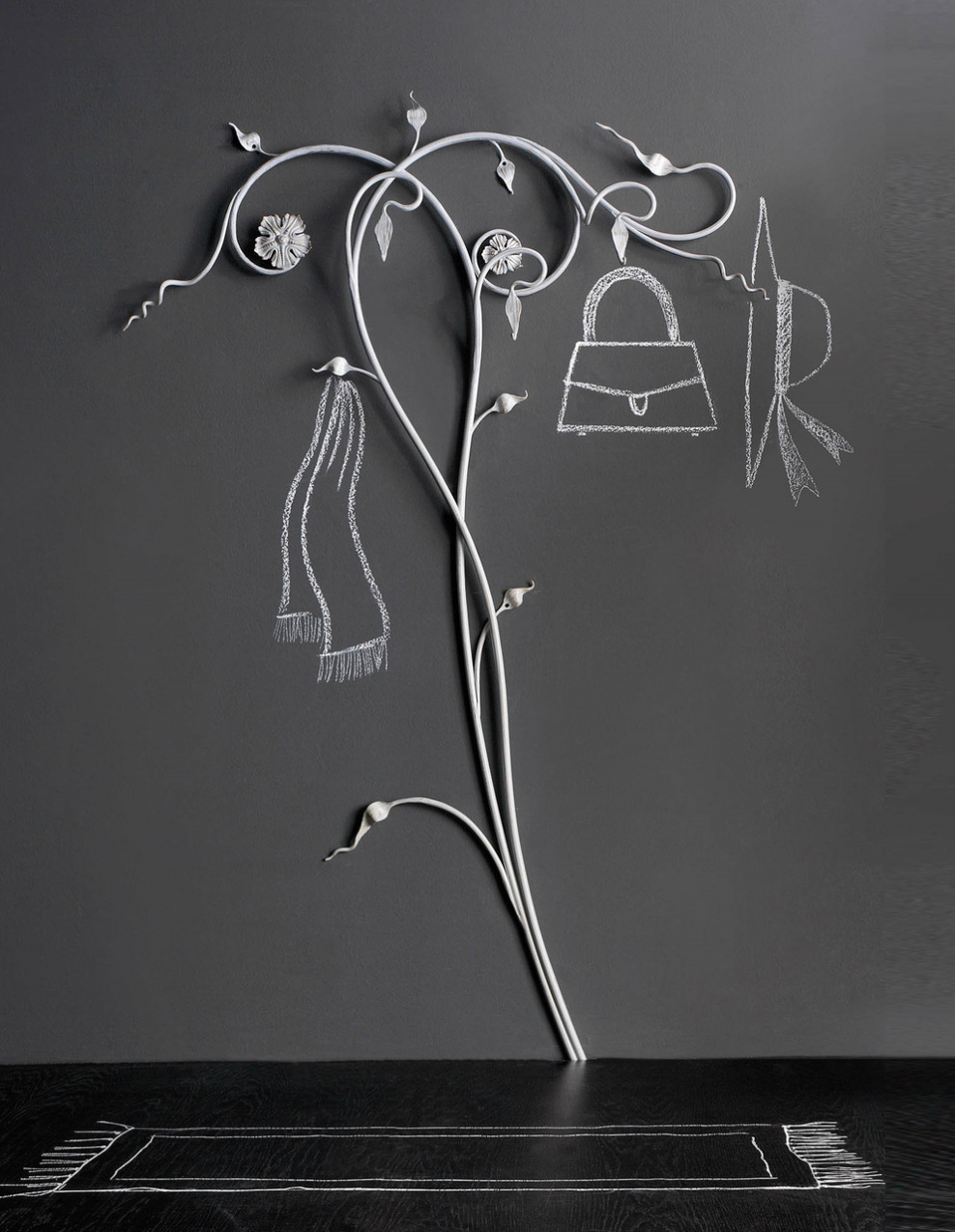 Вешалка из металла