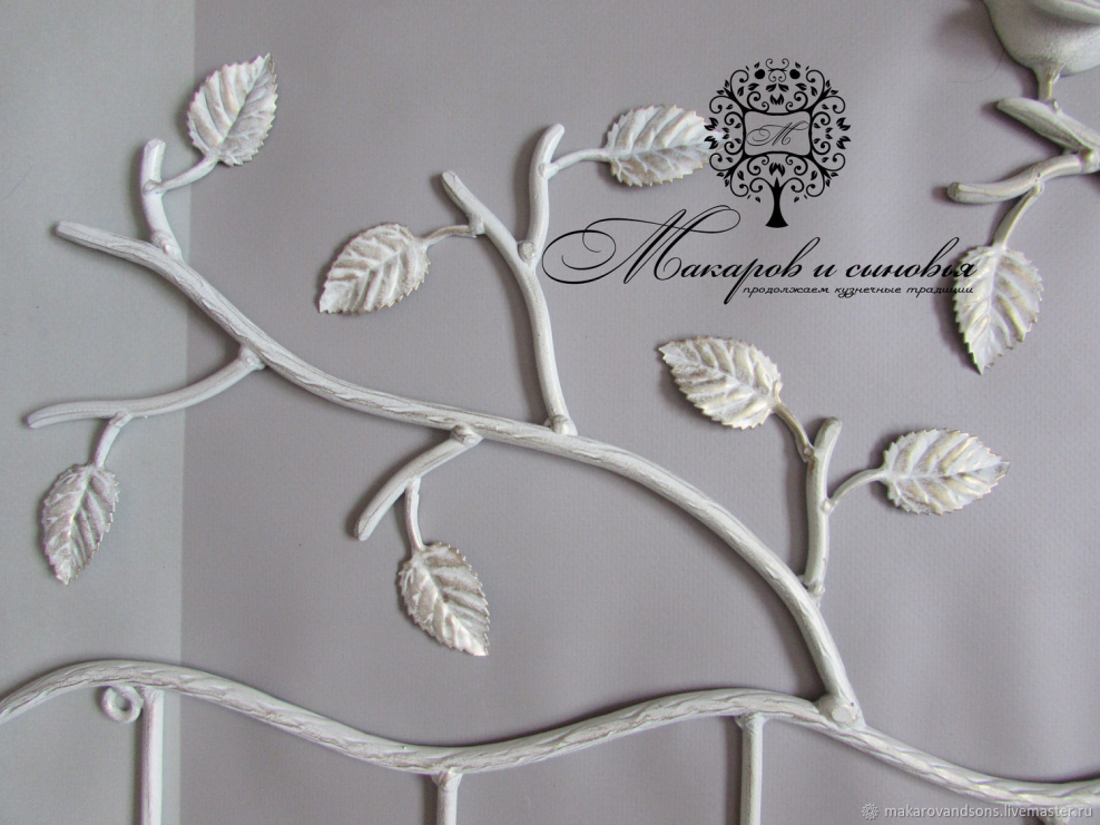 Кованое дерево на стену