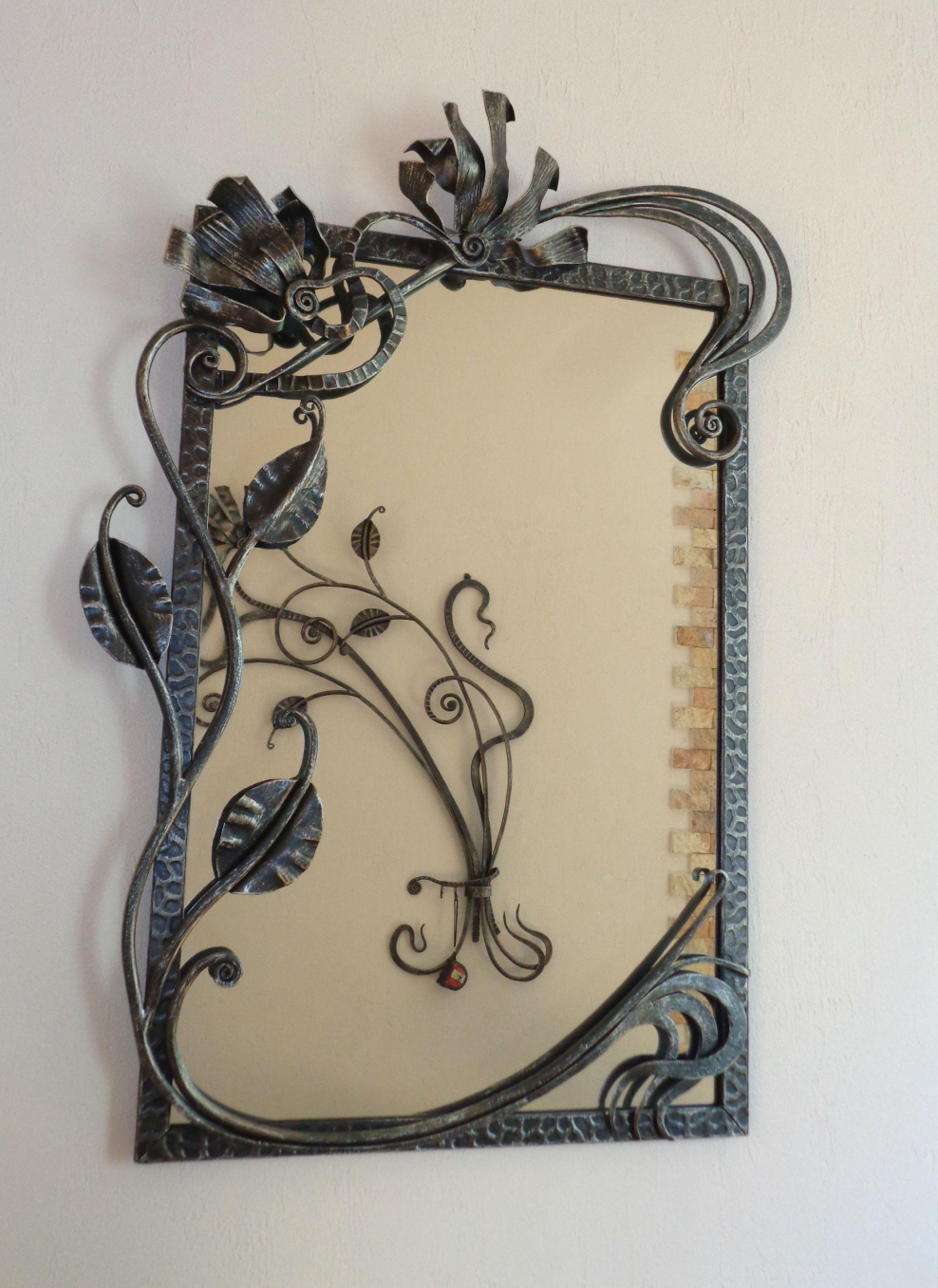 Кованые зеркала