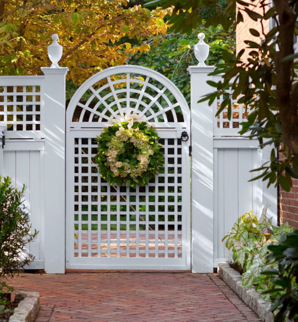Красивые садовые калитки