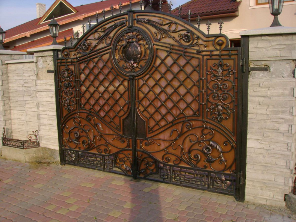 Кованые ворота Гефест