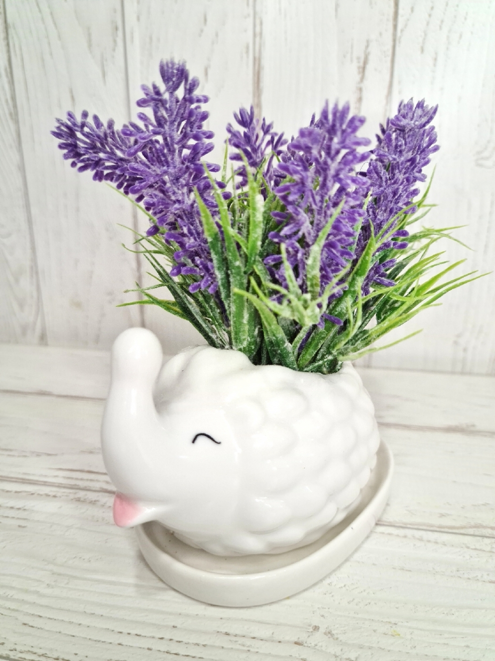 Сиреневые помпоны