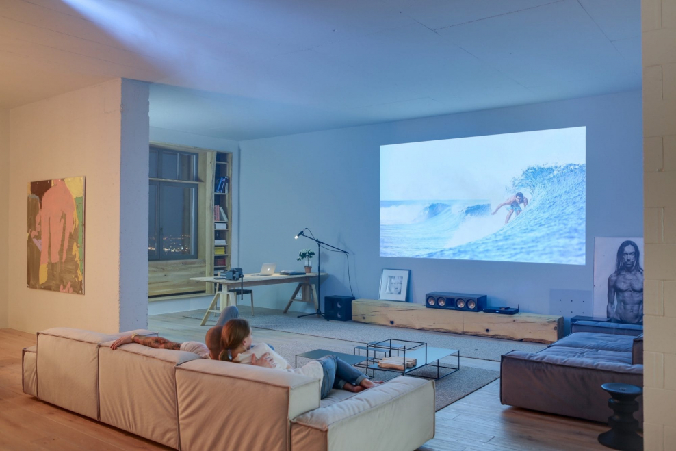 Видеопроектор в интерьере