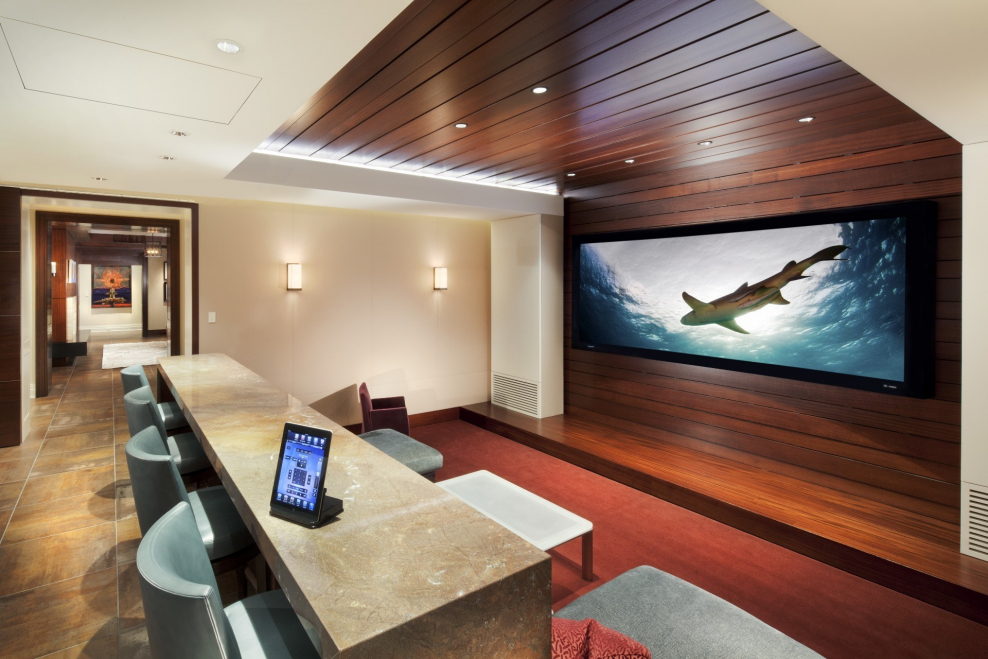 Комната с телевизором