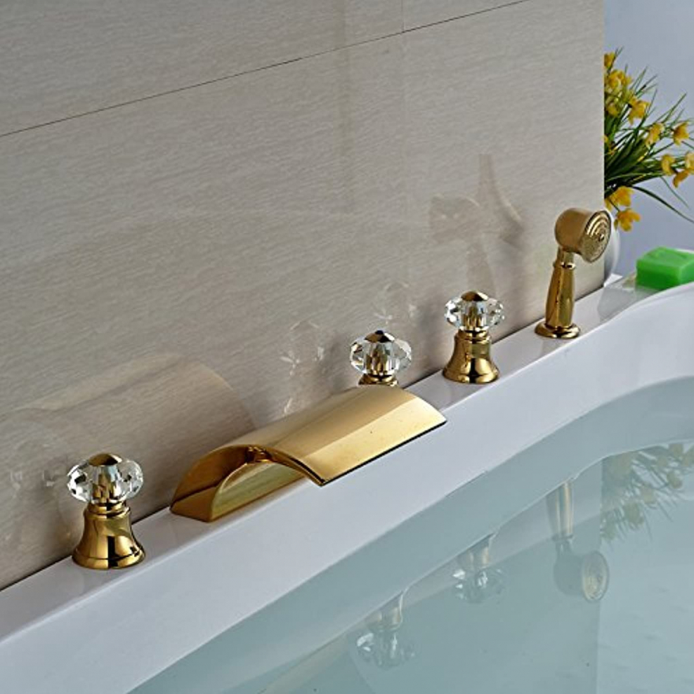 Ванна с бронзовой фурнитурой