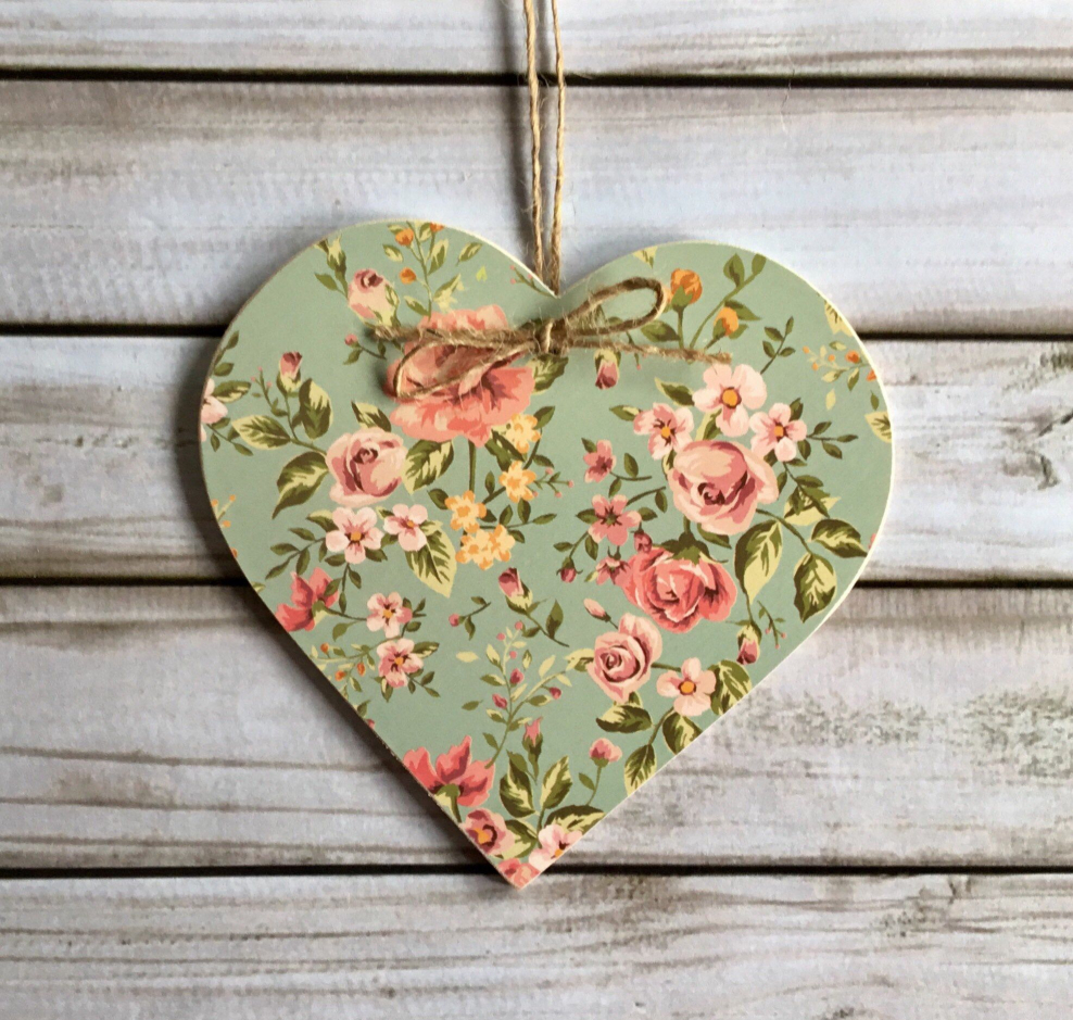 Роспись деревянных сердечек