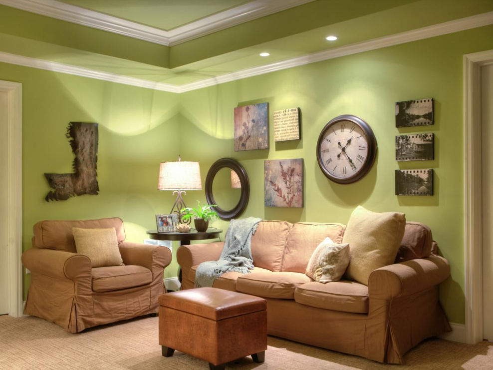 Гостиная в светло зеленых тонах