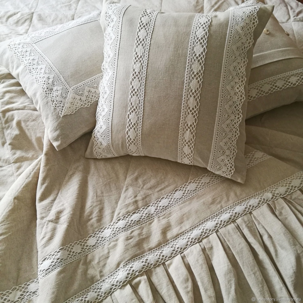 Покрывало с подушками