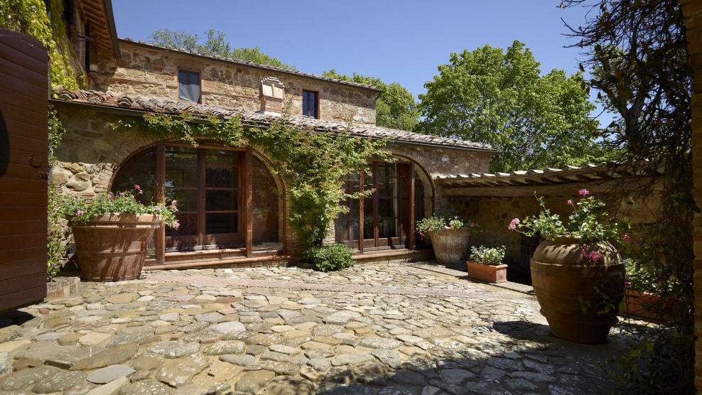 Вилла в Италии патио