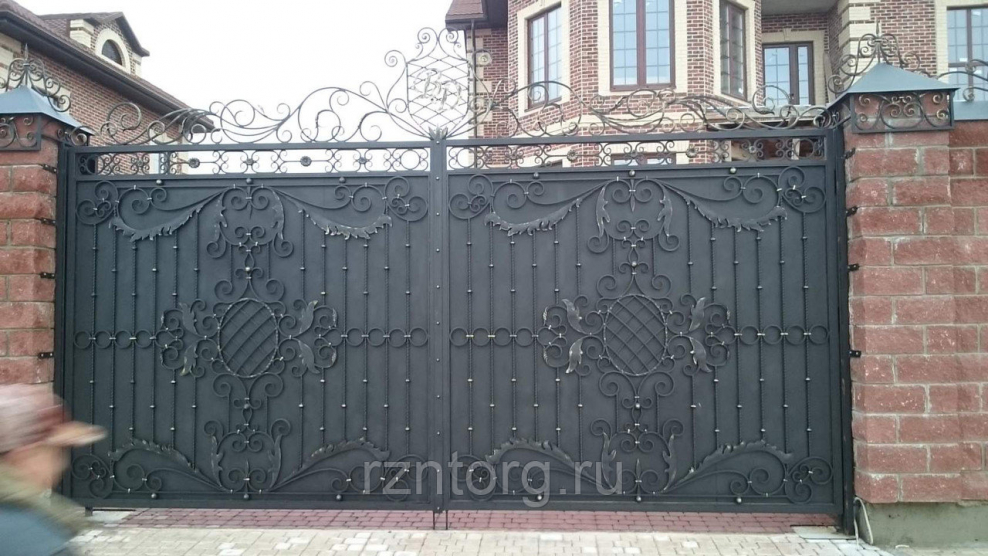 Кованые элементы на ворота